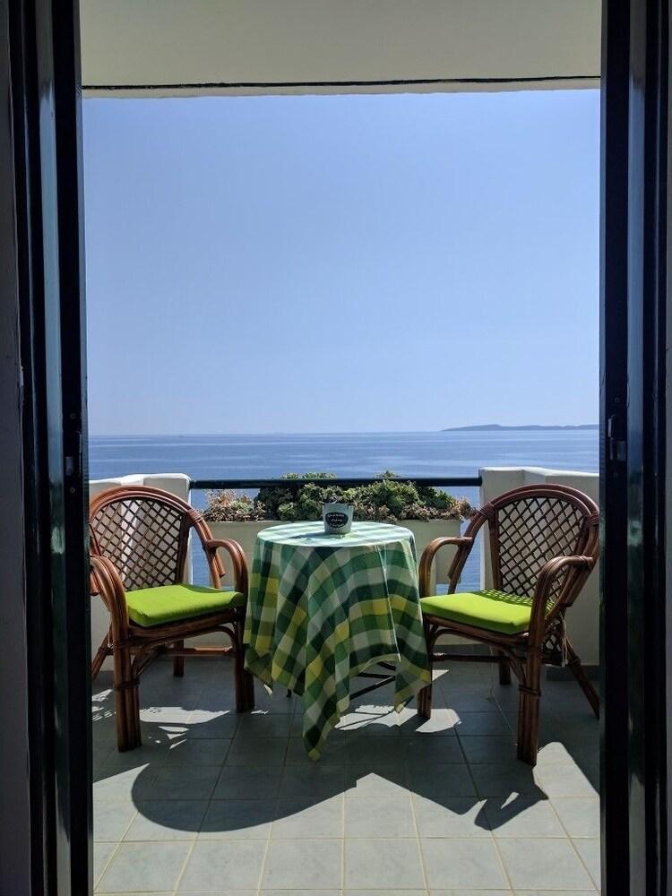 Apollon Studios & Apartments Platanias  Exterior photo